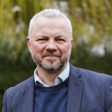 Headshot of Dr Peter O'Brien